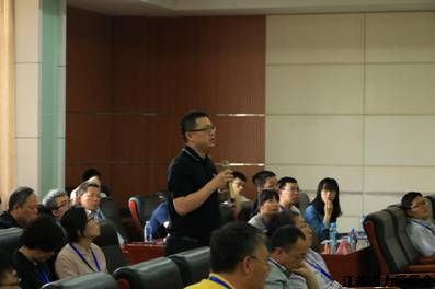 “工程结构与材料中关键力学问题研讨会”暨“华东地区固体力学沙龙”在江南大学举行