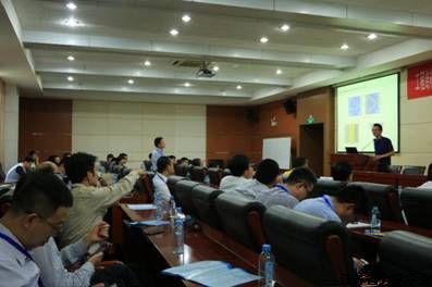 “工程结构与材料中关键力学问题研讨会”暨“华东地区固体力学沙龙”在江南大学举行